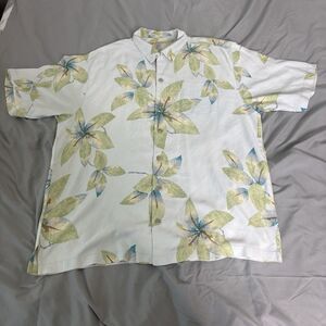 Tommy Bahama Shirt Mens XL Light Blue 100% Silk Floral Button Up